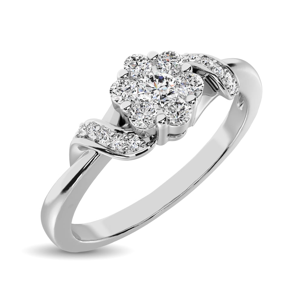 10K White Gold 1/6 Ct.Tw. Diamond Flower Ring