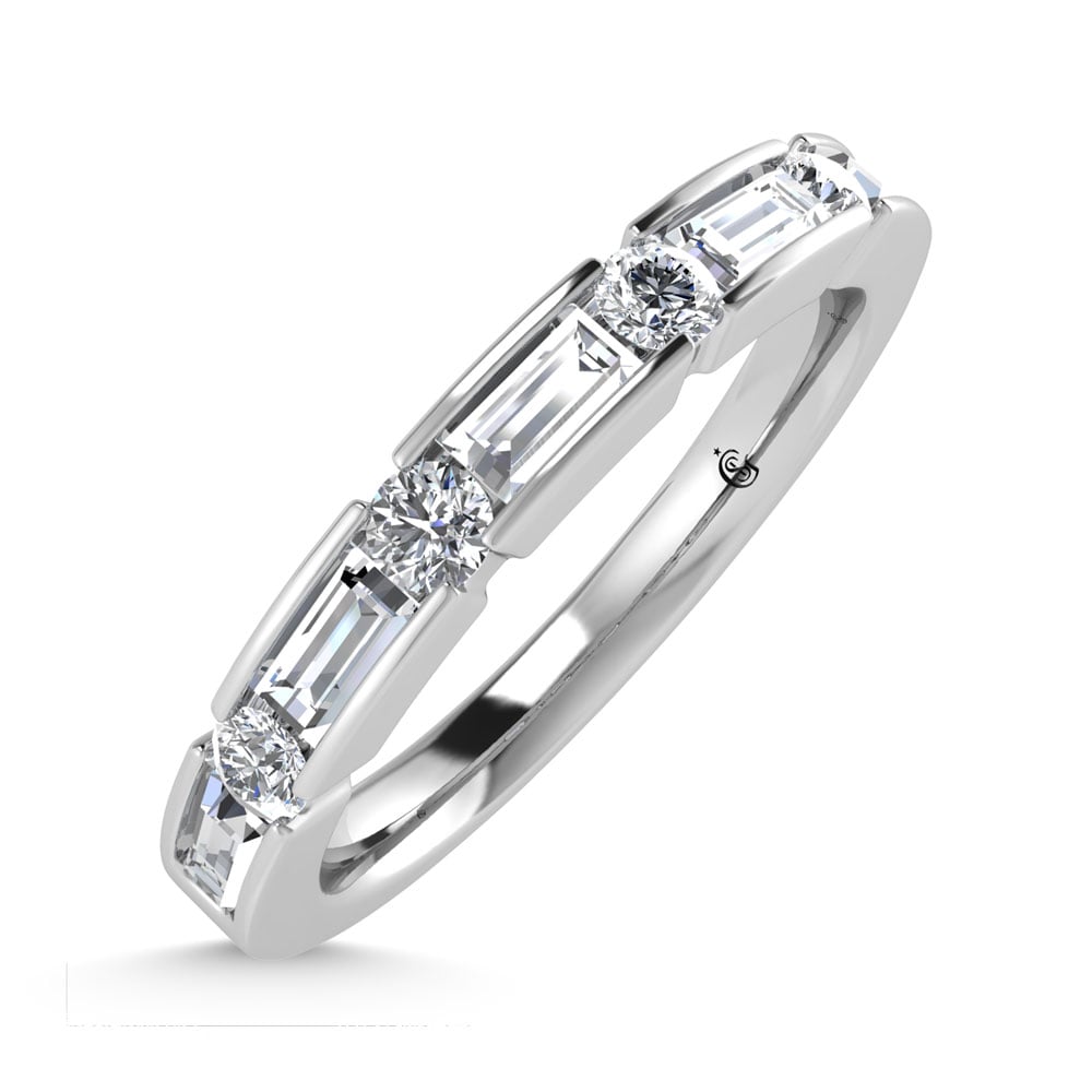 14K White Gold Diamond 1/2.Ct. Tw. Men?s Machine Band