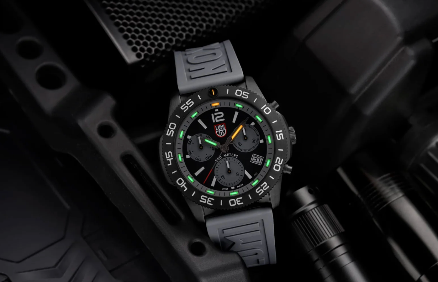 Share Luminox XS.3148 Pacific Diver Chronograph 44mm Graphite Grey Swiss Watch 200M