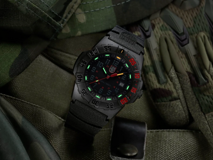Luminox Navy SEAL 3550 44mm Military Dive Watch Swiss Made XS.3565 Sapphire Crystal