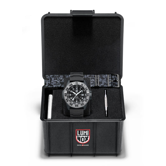Luminox XL.3351.1.SET MIL-SPEC Military Carbonox 46 mm Rubber Quartz Men's Watch